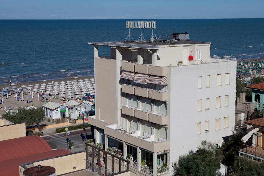 Hotel Hollywood 西尼加利亚 外观 照片